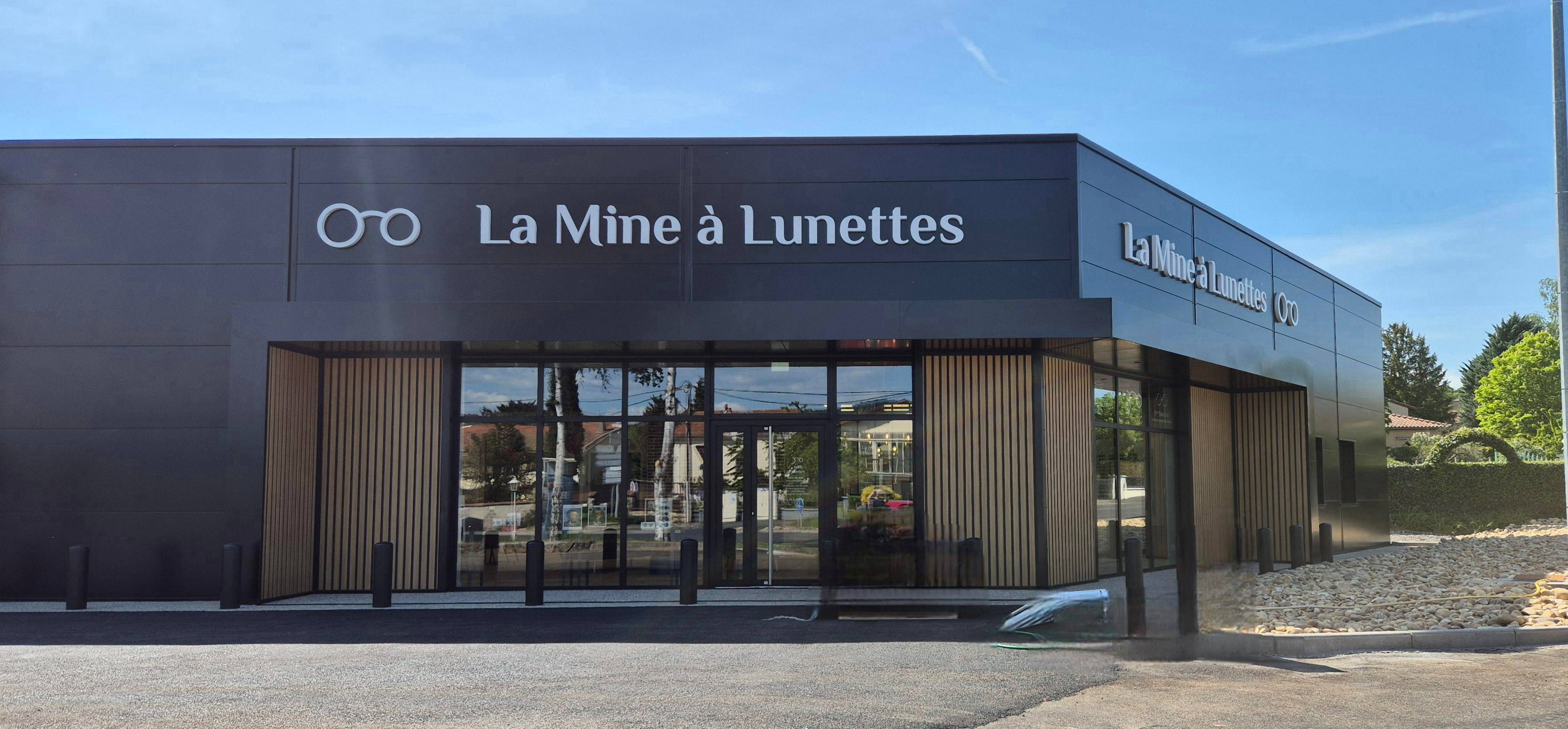 LA MINE  A LUNETTES